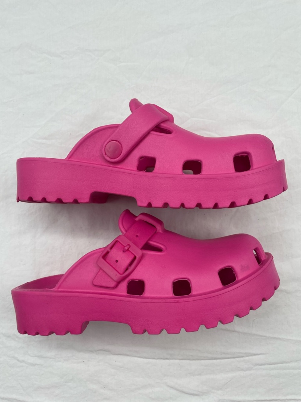 NEW! Free People Karlie Buckle Clogs. 7. - Picture 11 of 14